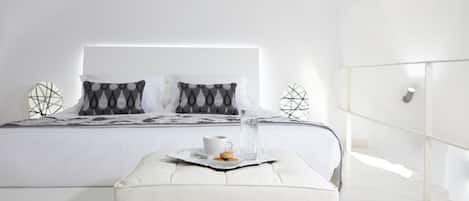 1 bedroom, desk, iron/ironing board, travel cot