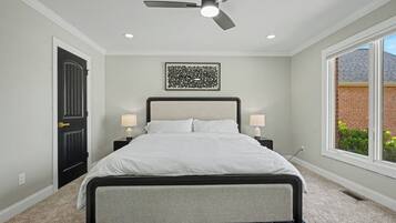 4 quartos, ferros/tábuas de passar roupa, Wi-Fi, roupa de cama
