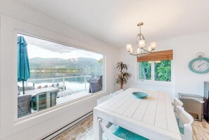 House, Balcony, Lake View | Dining - Brooks Lake House (Grand Forks)