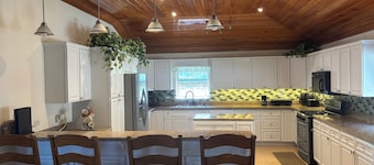 Beautiful 3 Bedroom 2 1/2 Bath House George Town Exuma