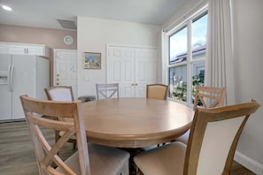 Dining - Updated 3BR Disney-Area Pool Home | Private Screened Pool | Peaceful Davenport (Davenport)