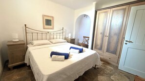 4 habitaciones, internet y ropa de cama 