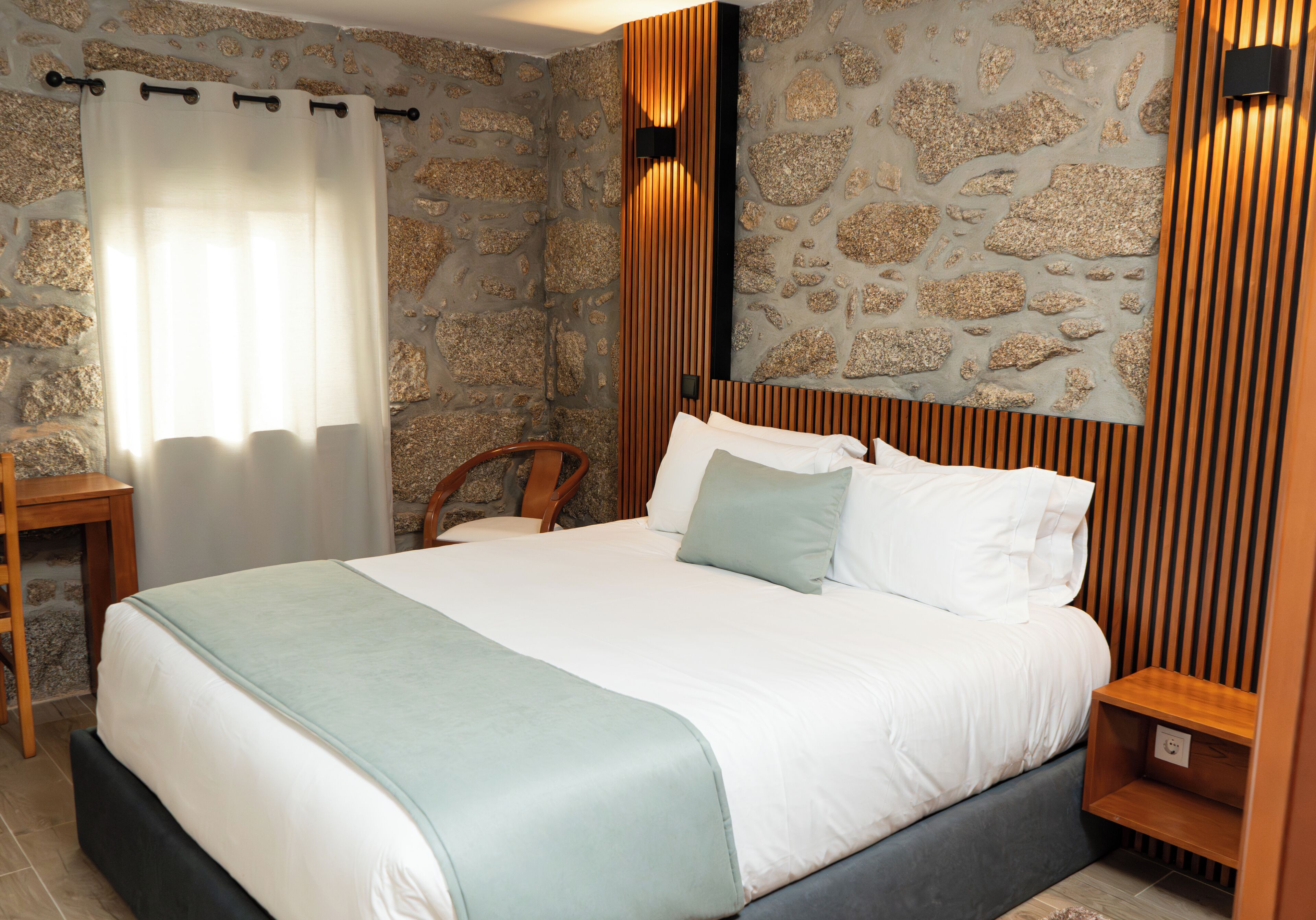 Apartamento clássico, varanda, vista para a piscina