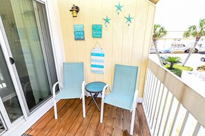 Property grounds - Sandpiper Cove 8213 Updated Condo In Destin, FL  3-minute walk to the beach! (Destin)