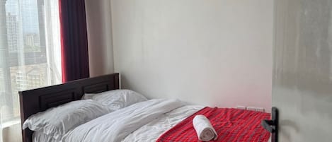 1 habitación, tabla de planchar con plancha, wifi y ropa de cama