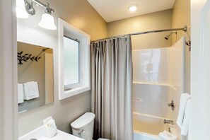 House, Balcony, Lake View | Bathroom - Sunshine Beach (Christina Lake)