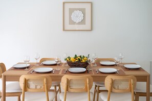 Dining - Lakefront Family Escape with Pool | Near Disney (Davenport)
