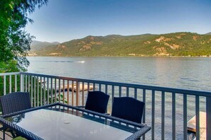 House, Balcony, Lake View | Outdoor dining - Aussie Summer (Christina Lake)