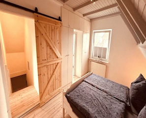 2 habitaciones, cuna de viaje y wifi gratis