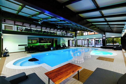 Apartment, 2BDR, shared pool