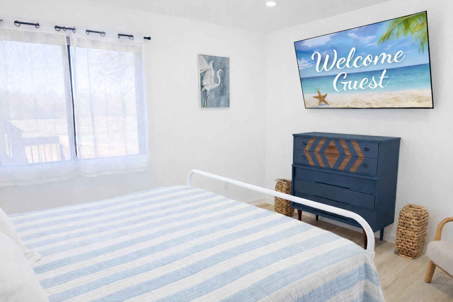 4 bedrooms, desk, iron/ironing board, travel cot