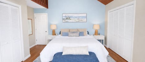 4 bedrooms, desk, iron/ironing board, travel cot