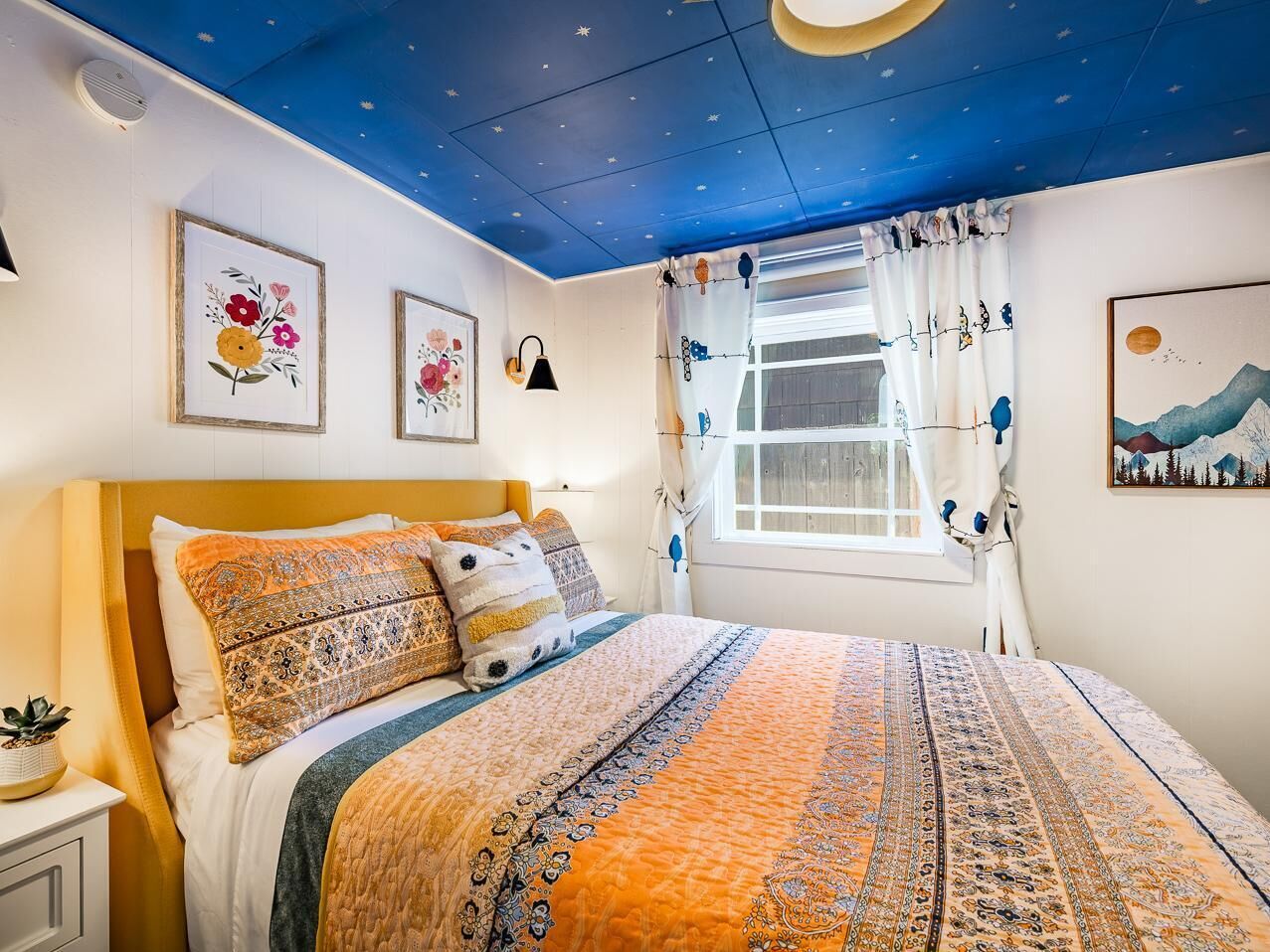 2 bedrooms, iron/ironing board, WiFi (free), bed sheets