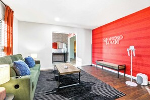 TV, fireplace, offices - Elegant Escape • Sleeps 14 • Games, Pool, Fire Pit (San Antonio)
