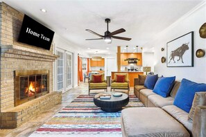 TV, fireplace, offices - Elegant Escape • Sleeps 14 • Games, Pool, Fire Pit (San Antonio)