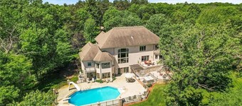LL Unit w/ Private Access in Luxurious Riverfront Vacation Home