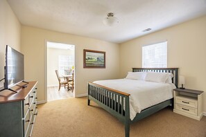 Room - Keystone Garden Villa G (Indianapolis)