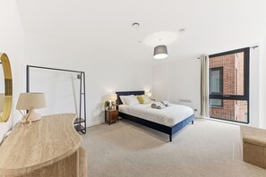 1 bedroom, iron/ironing board, free WiFi, bed sheets - Cosy Central York Apartment - Sleeps 4 - Free Gym (York)