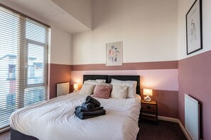 3 bedrooms, WiFi, bed sheets - Paxton Place by Guestz (Manchester)