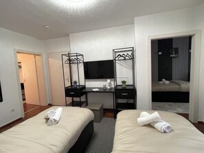 3 bedrooms, WiFi, bed sheets