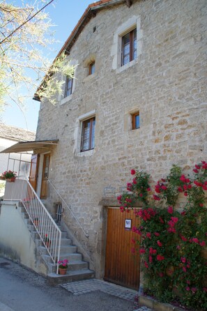 Exterior - Gîte between Millau and Aubrac (Sévérac d'Aveyron)