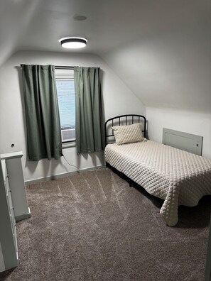 3 chambres, bureau, lit parapluie, Wi-Fi gratuit
