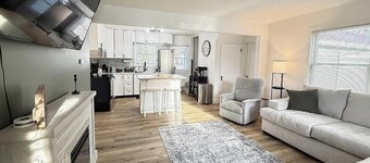 The 7th Street Charmer - Fully Remodeled