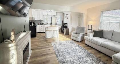 The 7th Street Charmer - Fully Remodeled