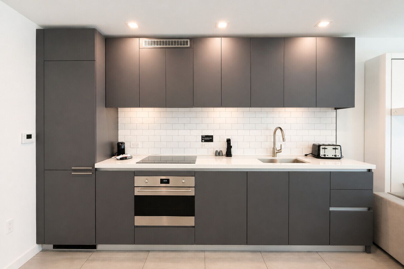 Fridge, microwave, oven, coffee/tea maker