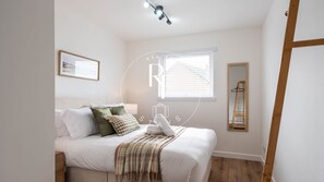 1 bedroom, iron/ironing board, WiFi, bed sheets - The Den at Abernethy (Peterhead)