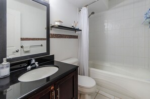 Bathroom - Cozy 2BR Retreat Near Lonsdale w/ Private Yard (North Vancouver)