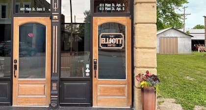 Suite A at The Elliott 1887