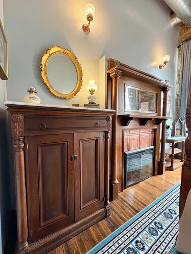 Suite A at The Elliott 1887