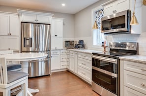 Fridge, microwave, oven, stovetop - Coastal Wells Cottage with Deck and Fire Pit (Wells)