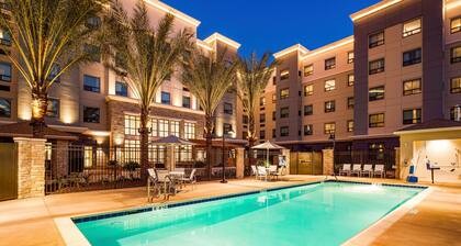 1BR King Suite | Kitchen & Free Breakfast OC