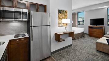 1 bedroom, desk, iron/ironing board, WiFi