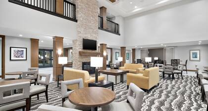Accessible 1BR King | Kitchen + Breakfast & Pool