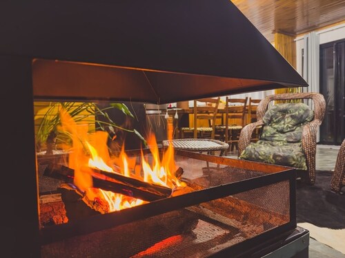 Cabana Raízes with Hot Tub, Fireplace and Private Pool.