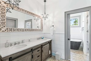 Shower, hair dryer, towels, shampoo - Walk to the Beach + Close to Seaside | Gated Community | Pond Views - 'Peace of Mind' (Santa Rosa Beach)