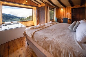 Quarto casal superior, sacada, vista para a montanha