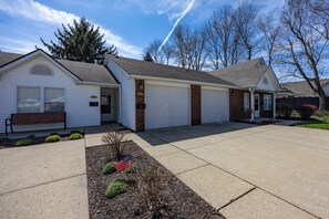 Exterior - Keystone Garden Villa F (Indianapolis)