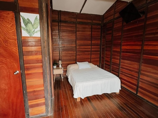 4 bedrooms, WiFi, bed sheets