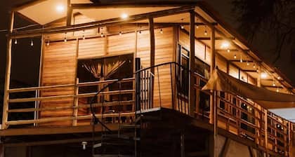 CABAÑA CASA BLANCA HUACACHINA PERU ACCOMMODATION & TOURS