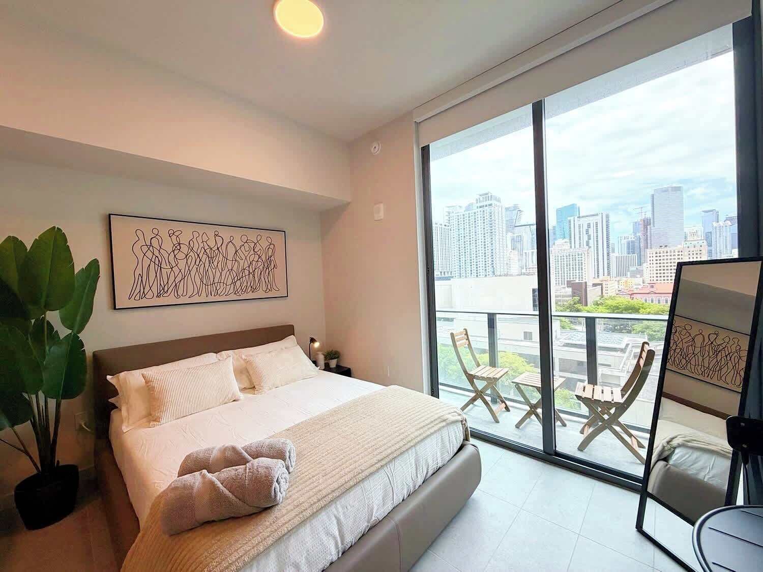 Studio, Balcony, City View