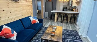 Texoma Casa Azul Contemporary & Comfortable