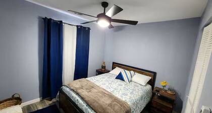 Texoma Casa Azul Contemporary & Comfortable