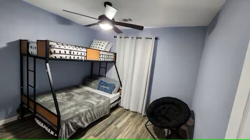 Texoma Casa Azul Contemporary & Comfortable