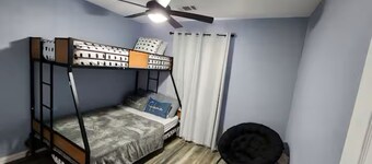 Texoma Casa Azul Contemporary & Comfortable