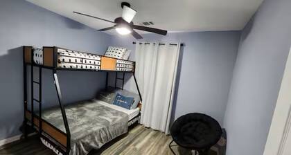 Texoma Casa Azul Contemporary & Comfortable