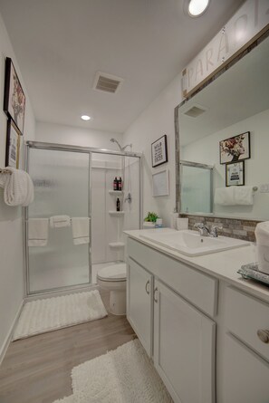 Bathroom - WORLD CUP READY 
Lovely 3BD and2.5BA
1 King , 2Queen Beds in Lovely Princeton TX (Princeton)